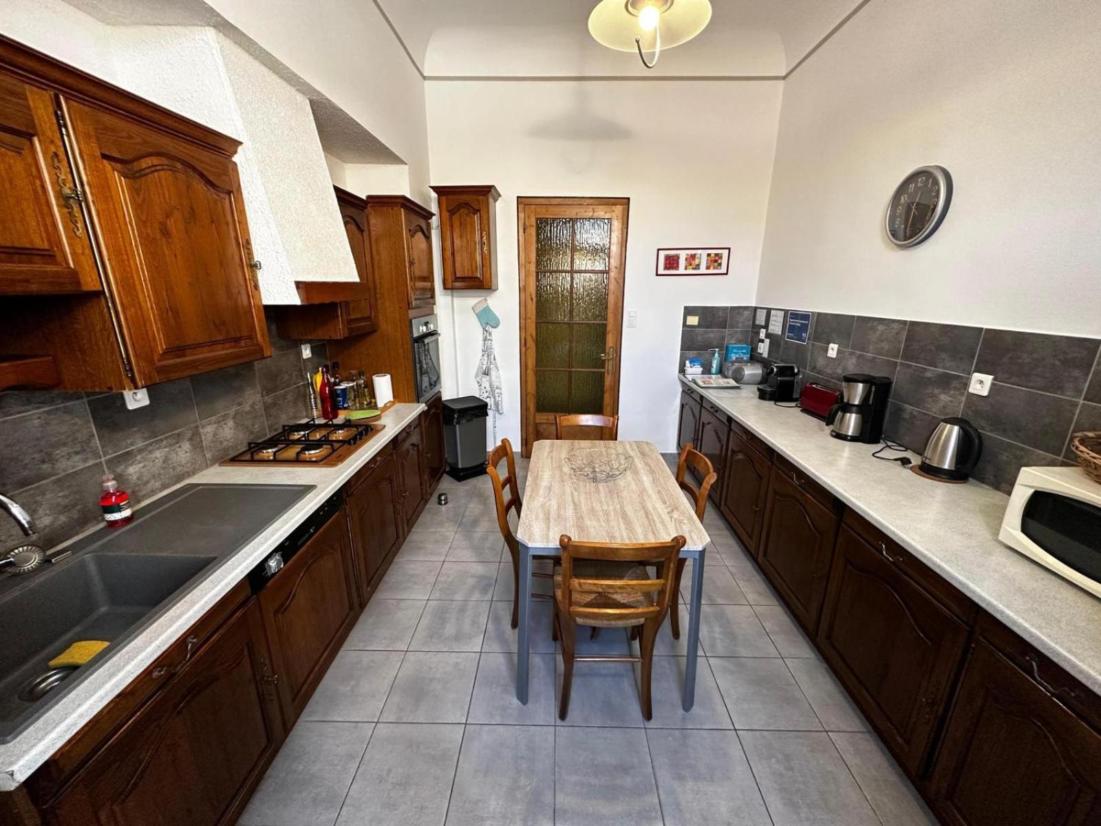 Appartement 4 A 8 Personnes, Spacieux De Standing Classe 4 Etoiles Nîmes Eksteriør bilde