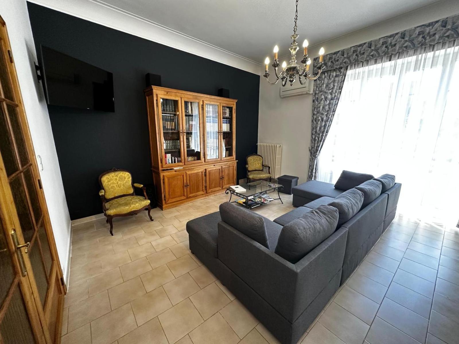 Appartement 4 A 8 Personnes, Spacieux De Standing Classe 4 Etoiles Nîmes Eksteriør bilde